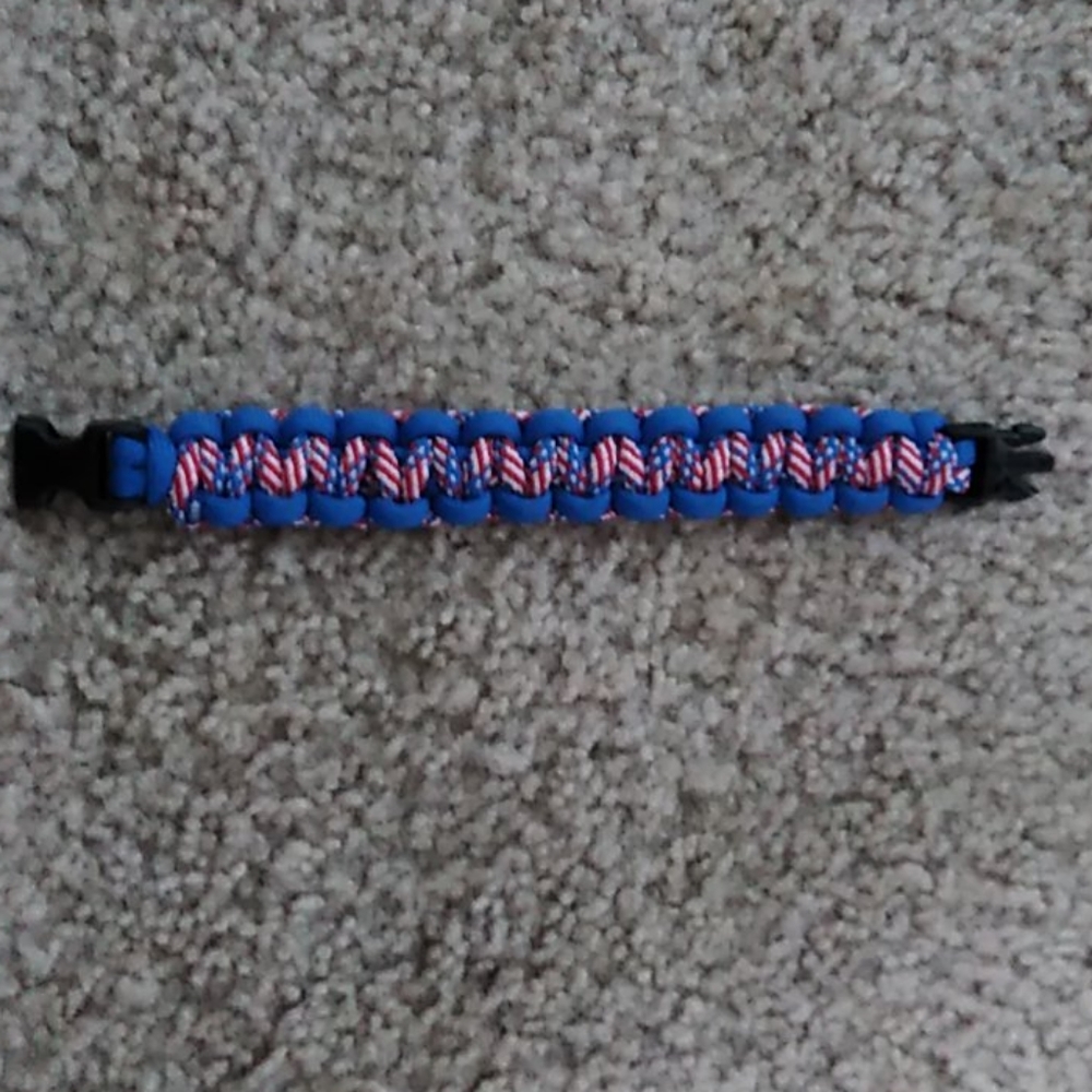Children's patriotic bracelet